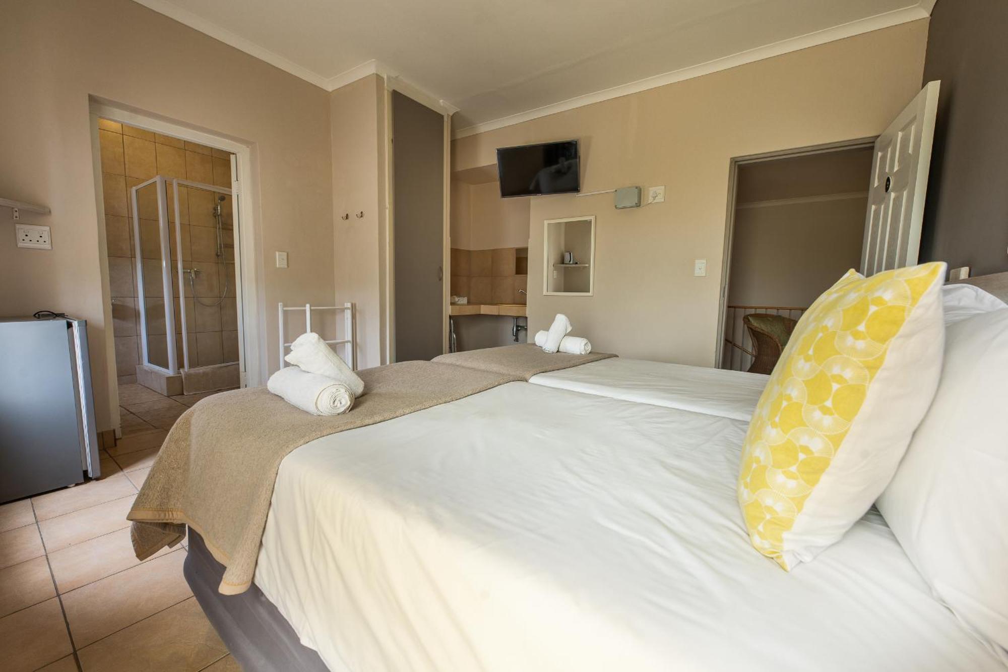 Guesthouse Fischreiher B&B Swakopmund Buitenkant foto