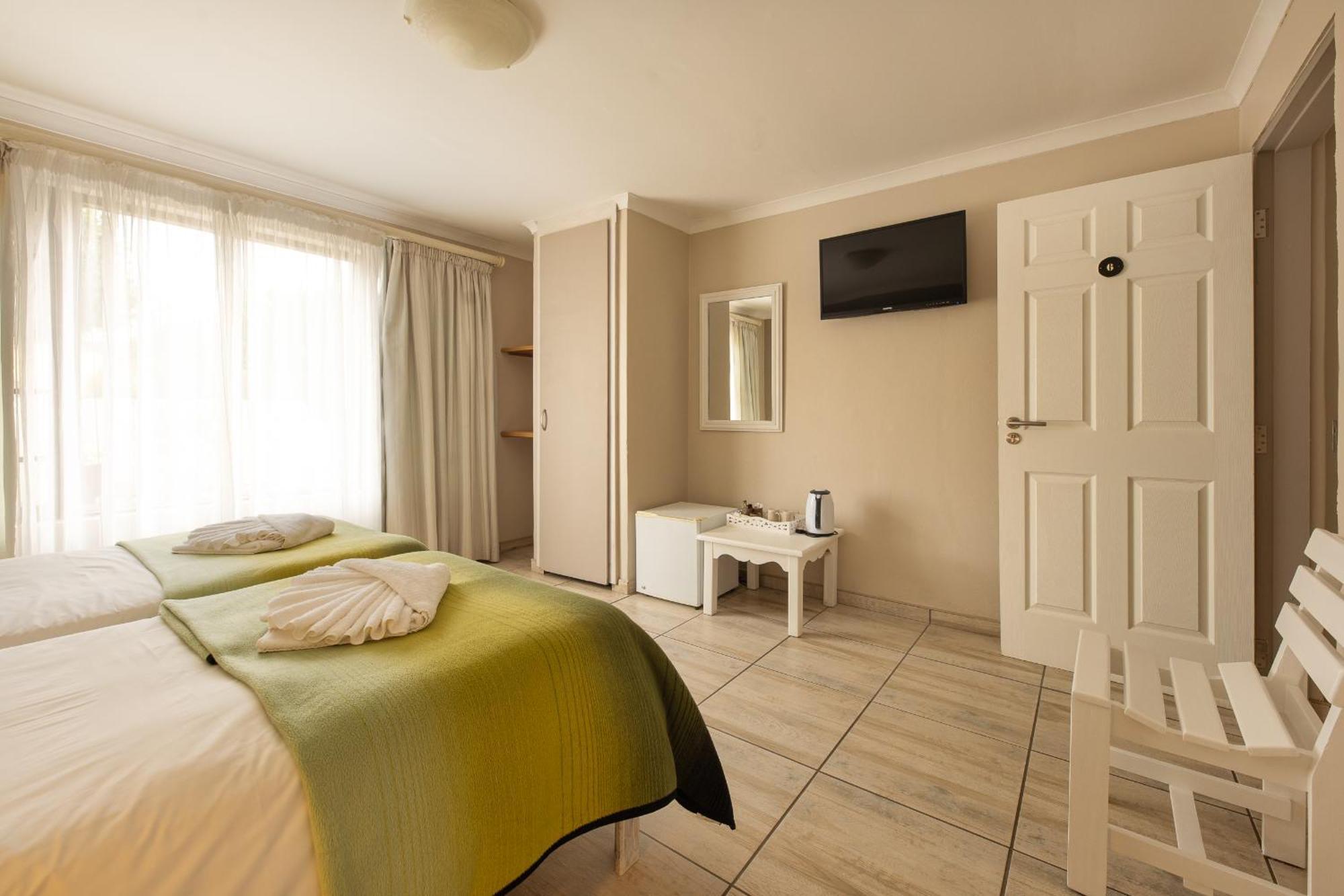 Guesthouse Fischreiher B&B Swakopmund Buitenkant foto